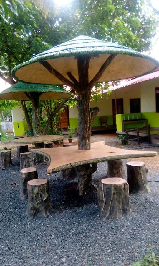 Bed & Breakfast Mangrove Holidays Munroe Island